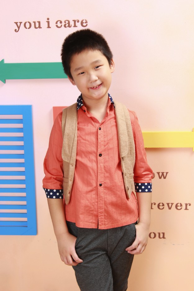 Zhang Hanyu, a civilized and courteous classmate of class 6, class four